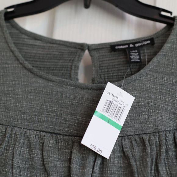 NWT Cable & Gauge Sage Olive Green Textured Top Ruffle Gauze 3/4 Sleeve L - Picture 2 of 4